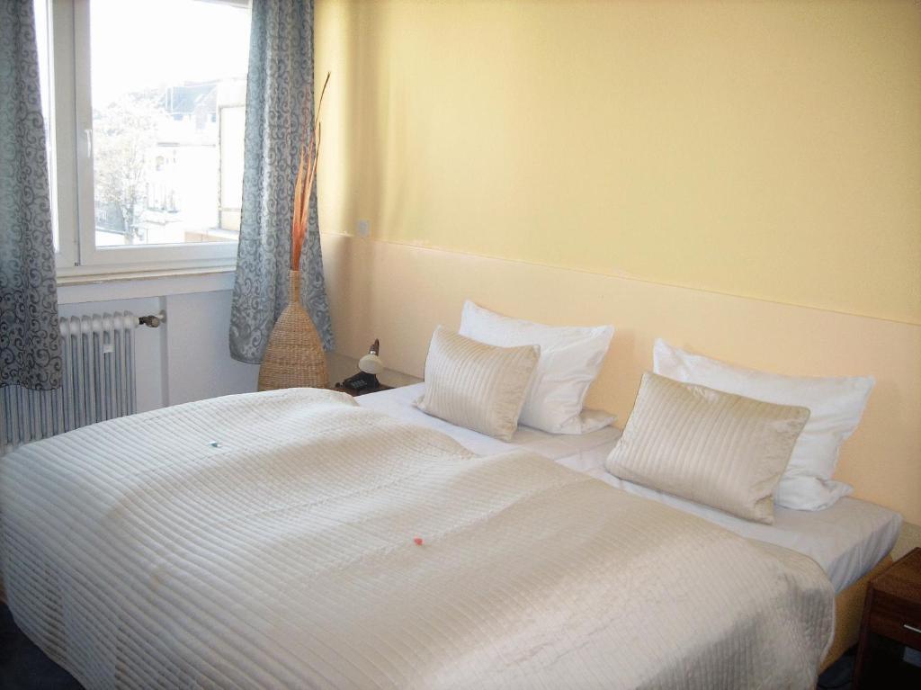 Aparthotel Garni Im Tönnchen Düsseldorf Zimmer foto